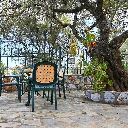 Pavlos' Cottage With Beach View Kórfos Екстериор снимка