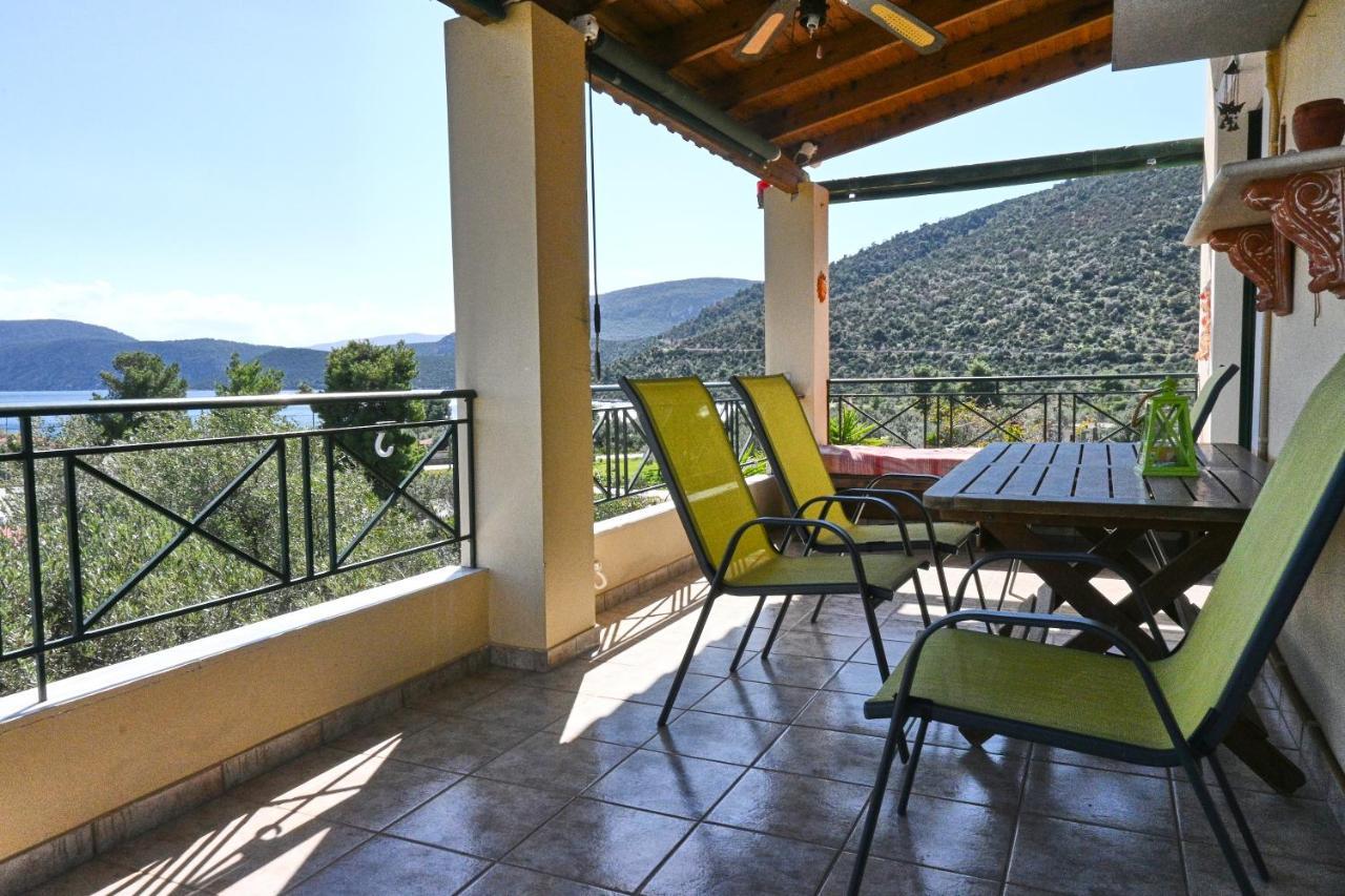Pavlos' Cottage With Beach View Kórfos Екстериор снимка